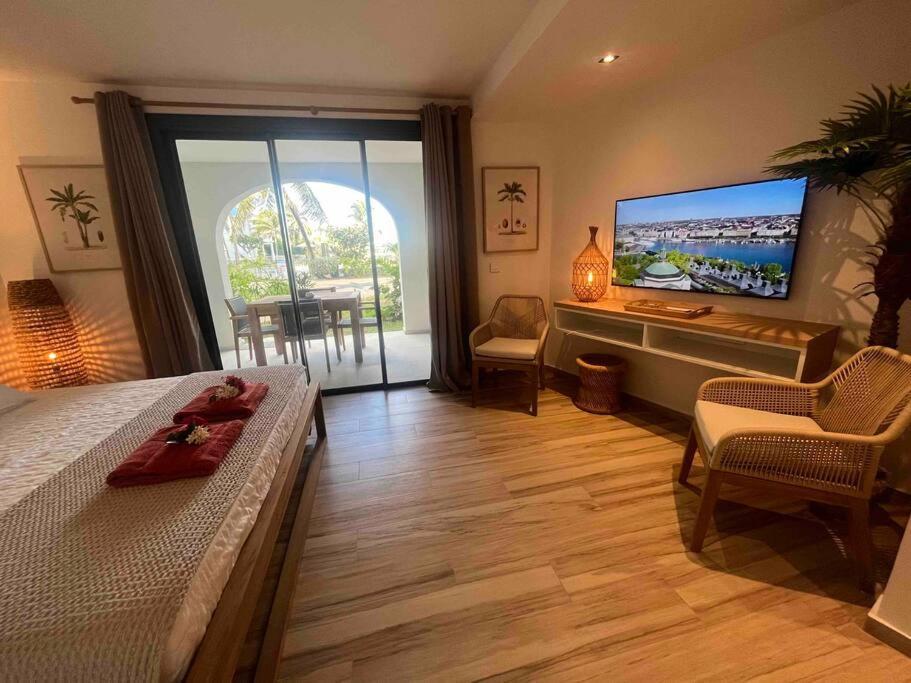 Orient Bay Studio -Alamanda Front De Mer Exteriör bild